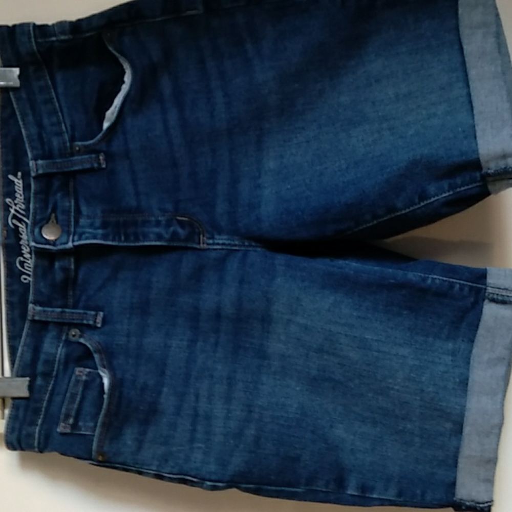 Universal Thread blue jean shorts size 6/28R